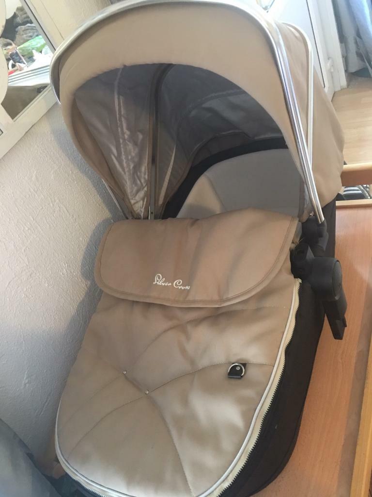 silver cross wayfarer sand colour pack